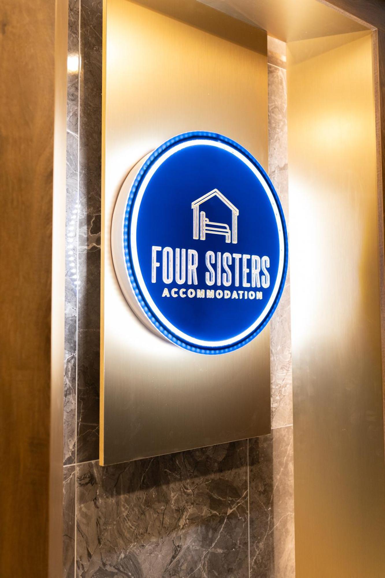 Four Sisters Luxury Rooms In Siauliai Екстер'єр фото