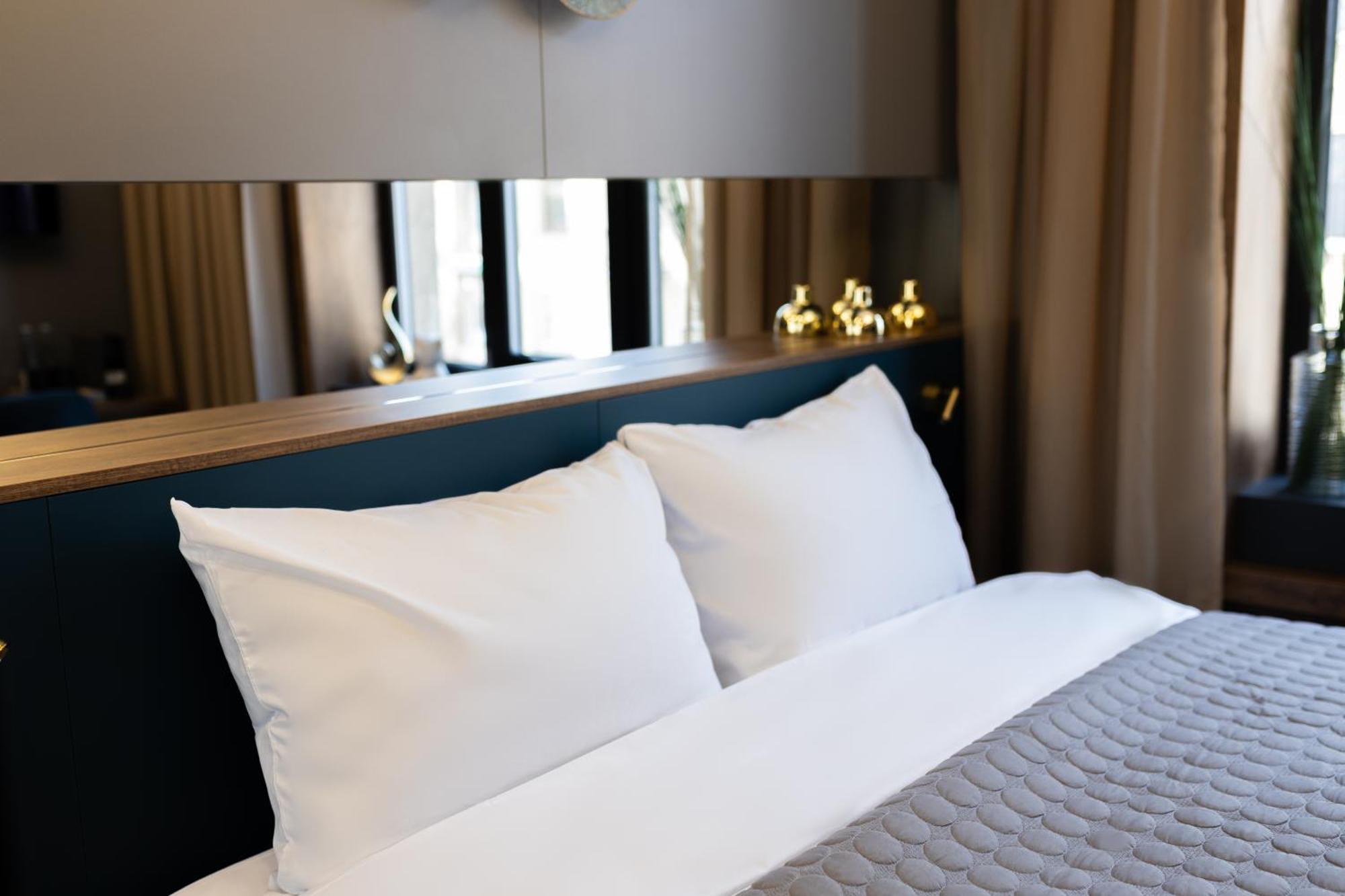 Four Sisters Luxury Rooms In Siauliai Екстер'єр фото